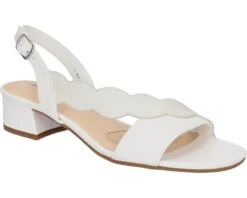 Easy Street Chantell