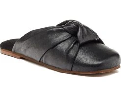 Kelsi Dagger Brooklyn Willoughby