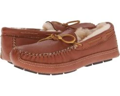 Minnetonka Sheepskin Lined Moose Slipper